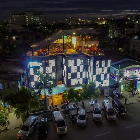 Ned Kelly Hotel & Irish Pub Mandalay Exterior foto